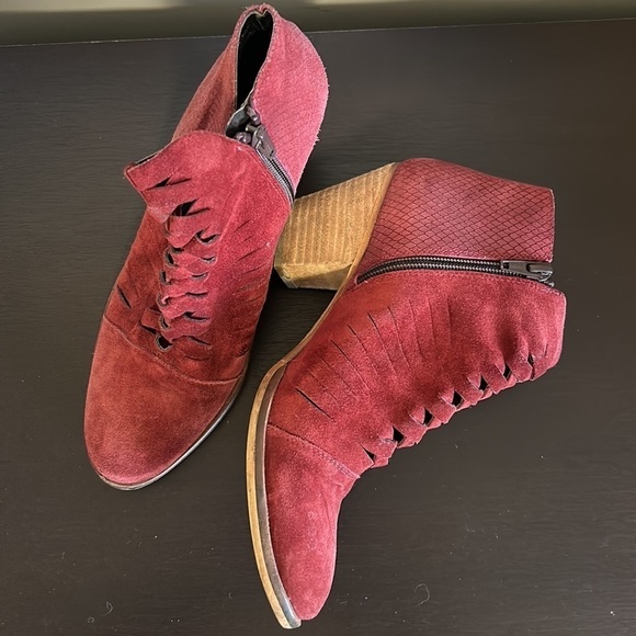 Free People Loveland Red Suede Booties Boots Size 38 - Picture 11 of 14
